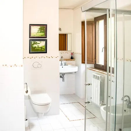 La Mela Rosa Bed & Breakfast